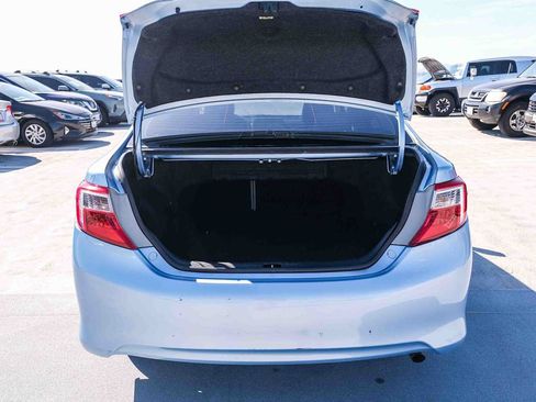 Used 2013 Toyota Camry LE FWD image 26