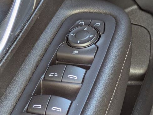 Certified 2024 GMC Terrain SLE image 25