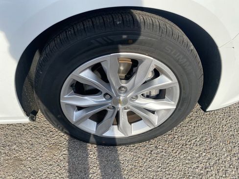 Used 2024 Chevrolet Malibu LT image 16