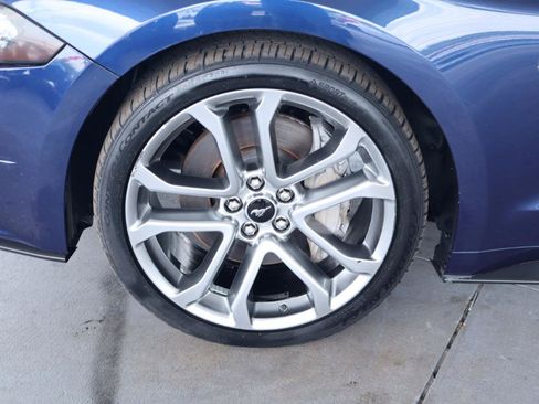 Used 2018 Ford Mustang GT Premium w/ Equipment Group 401A RWD image 12