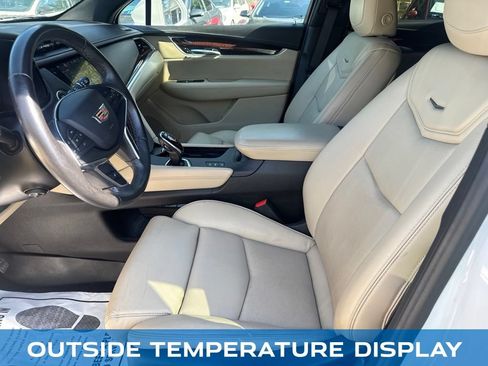 Used 2017 Cadillac XT5 Luxury AWD/4WD image 25