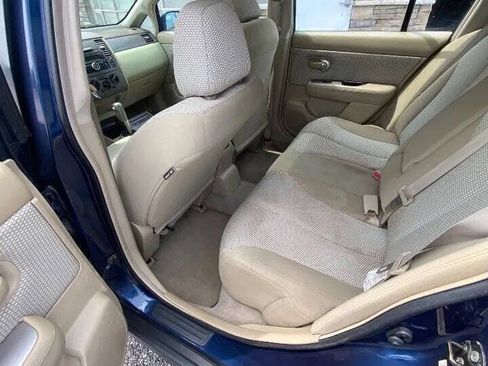 Used 2007 Nissan Versa Hatchback w/ Convenience Pkg FWD image 12