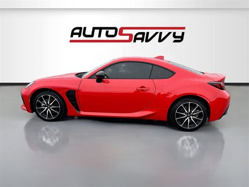 Used 2024 Toyota GR86 image 4