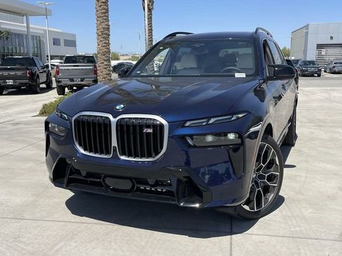 Used 2026 BMW X7 M60i image 3