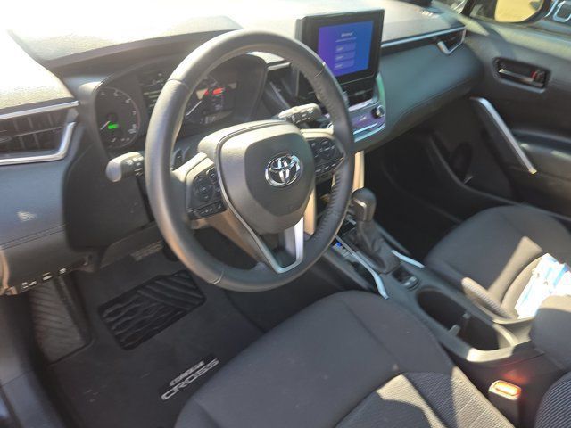 Used 2023 Toyota Corolla Cross AWD Hybrid image 16