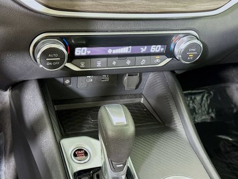 Certified 2025 Nissan Altima 2.5 SV w/ SV Special Edition Package FWD image 8