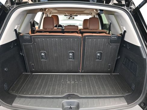 Used 2024 Nissan Pathfinder Platinum w/ Cargo Package image 11