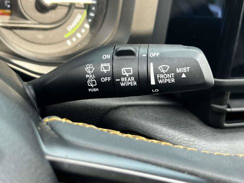 Used 2024 Jeep Wrangler Unlimited AWD/4WD image 23