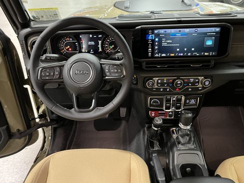 New 2026 Jeep Gladiator Willys AWD/4WD image 12