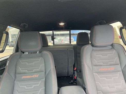 Used 2023 Nissan Frontier PRO-4X w/ Pro Convenience Package image 18