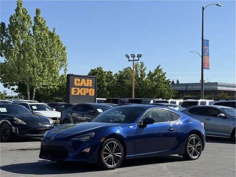 Used 2013 Scion FR-S image 19