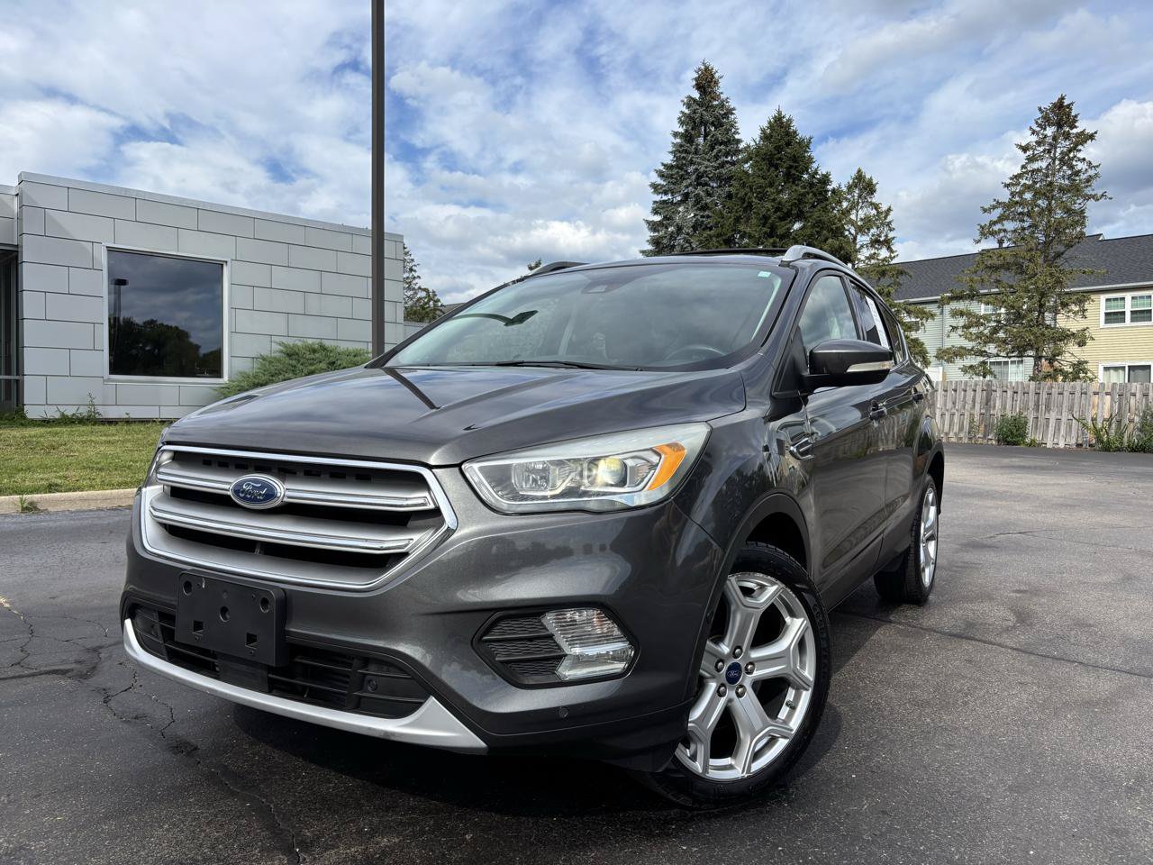 Used 2017 Ford Escape Titanium w/ Equipment Group 301A AWD/4WD image 2