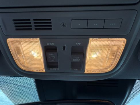 Used 2022 Honda CR-V EX-L image 15