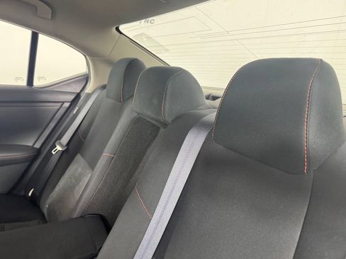 Used 2025 Nissan Sentra SR FWD image 11