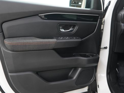 Used 2023 Honda Pilot Sport image 20