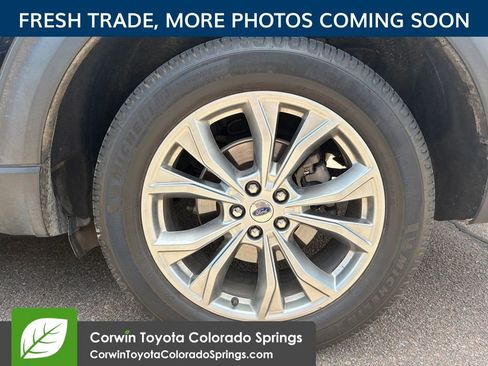 Used 2020 Ford Explorer XLT w/ Equipment Group 202A AWD/4WD image 7
