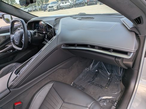 Used 2022 Chevrolet Corvette Stingray Premium Cpe w/ Engine Appearance Package RWD image 15