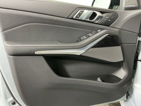 New 2026 BMW X5 xDrive40i w/ M Sport Package image 21