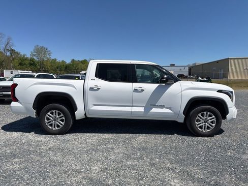 Used 2023 Toyota Tundra SR5 w/ SR5 Premium Package AWD/4WD image 6