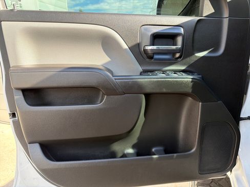 Used 2018 GMC Sierra 1500 4x4 Crew Cab w/ Sierra Appearance Package image 9