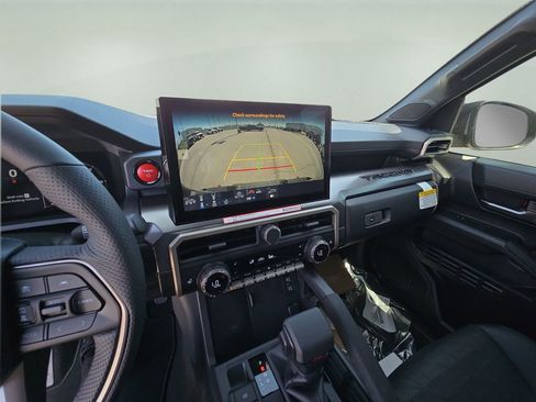 New 2026 Toyota Tacoma TRD Off-Road w/ TRD Off Road Premium Package AWD/4WD image 25