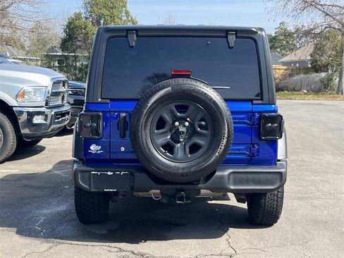 Used 2018 Jeep Wrangler Sport image 5