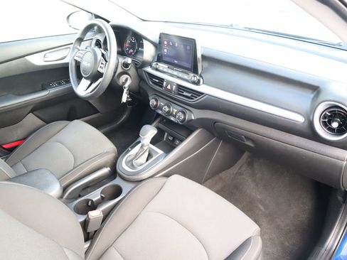 Used 2023 Kia Forte LXS image 48