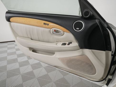 Used 2002 Lexus SC 430 Convertible RWD image 21