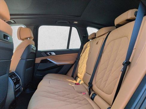New 2026 BMW X5 xDrive40i AWD/4WD image 16
