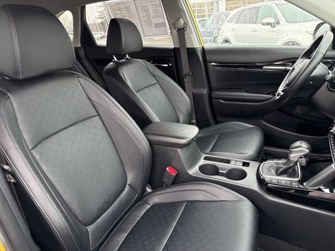 Used 2023 Kia Seltos SX w/ SX Sunroof Package image 41