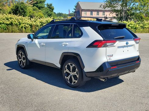 Used 2024 Toyota RAV4 XSE w/ Weather Package AWD/4WD image 7