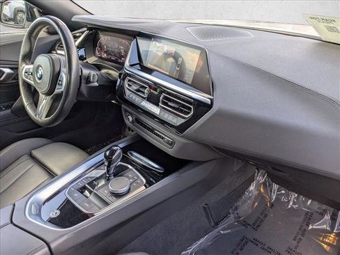 Used 2025 BMW Z4 sDrive30i w/ Premium Package image 17