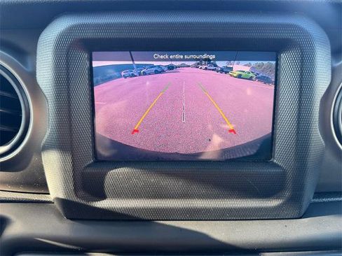 Used 2020 Jeep Wrangler Sport image 25
