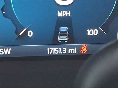 Used 2025 Ford F450 Platinum w/ FX4 Off-Road Package image 12