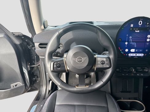 Used 2025 MINI Cooper S FWD image 21