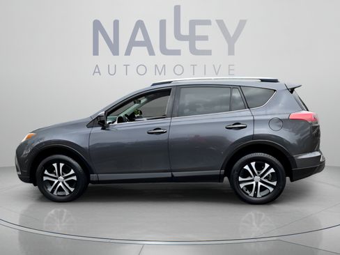 Used 2017 Toyota RAV4 LE FWD image 2