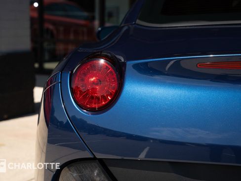 Used 2011 Ferrari California image 14