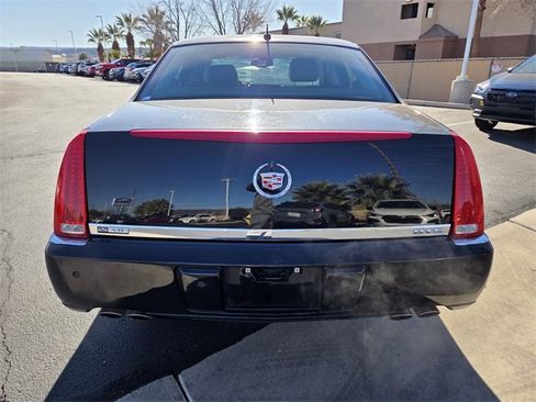 Used 2008 Cadillac DTS w/ Sun And Sound Package image 3