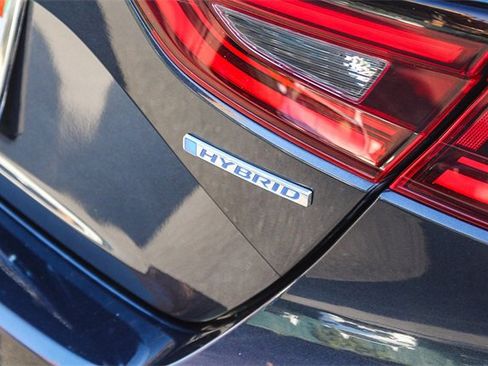 Used 2019 Honda Insight EX image 12