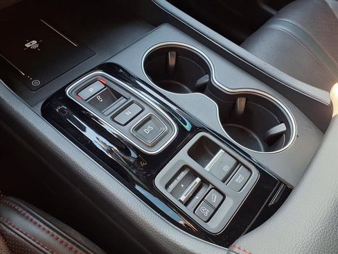 Used 2025 Honda Pilot Black Edition image 22