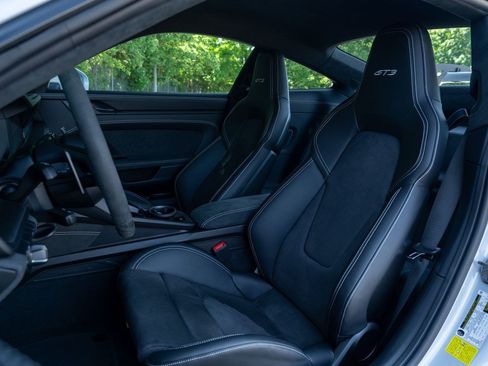 Certified 2026 Porsche 911 GT3 RWD image 6