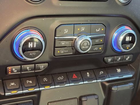 Used 2020 GMC Sierra 1500 SLT w/ SLT Premium Plus Package image 7