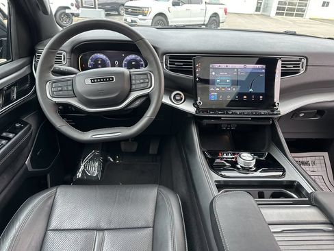 Used 2024 Jeep Wagoneer Series II AWD/4WD image 26