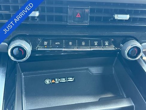 Used 2025 Chevrolet Suburban RST w/ Comfort Package image 19