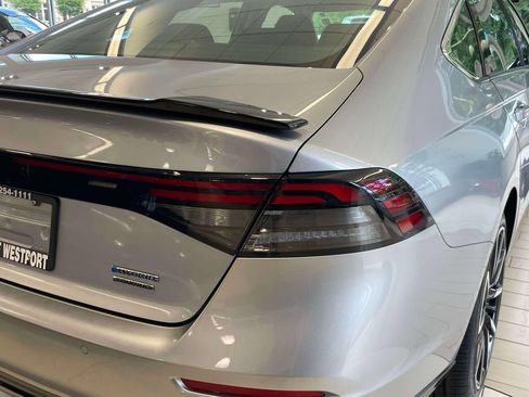 Used 2023 Honda Accord Touring image 7