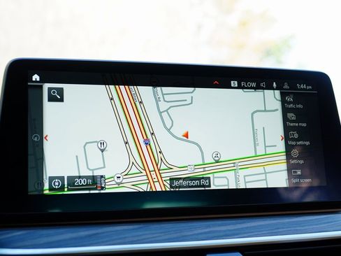 Used 2022 BMW 530i xDrive w/ M Sport Package image 23