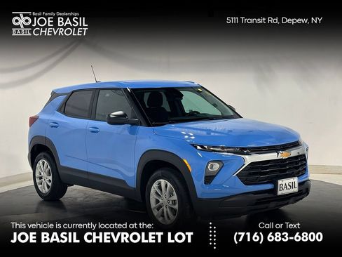 Used 2024 Chevrolet TrailBlazer LS w/ LS Convenience Package AWD/4WD image 1