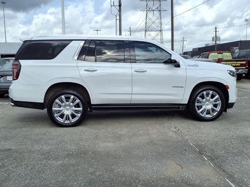 Used 2021 Chevrolet Tahoe High Country w/ Premium Package RWD image 26