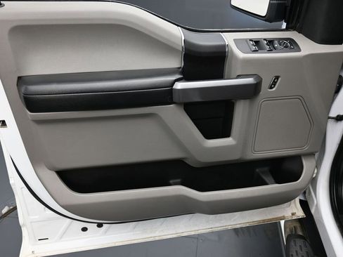 Used 2020 Ford F150 XLT w/ Trailer Tow Package image 9