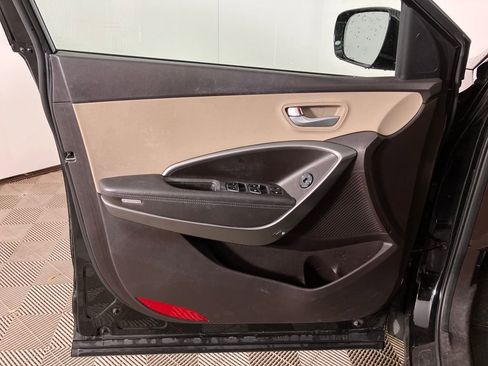 Used 2017 Hyundai Santa Fe Sport image 18